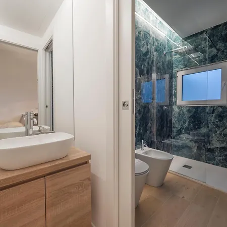 Xenia Apartments - Renovated studio in Navigli area-2